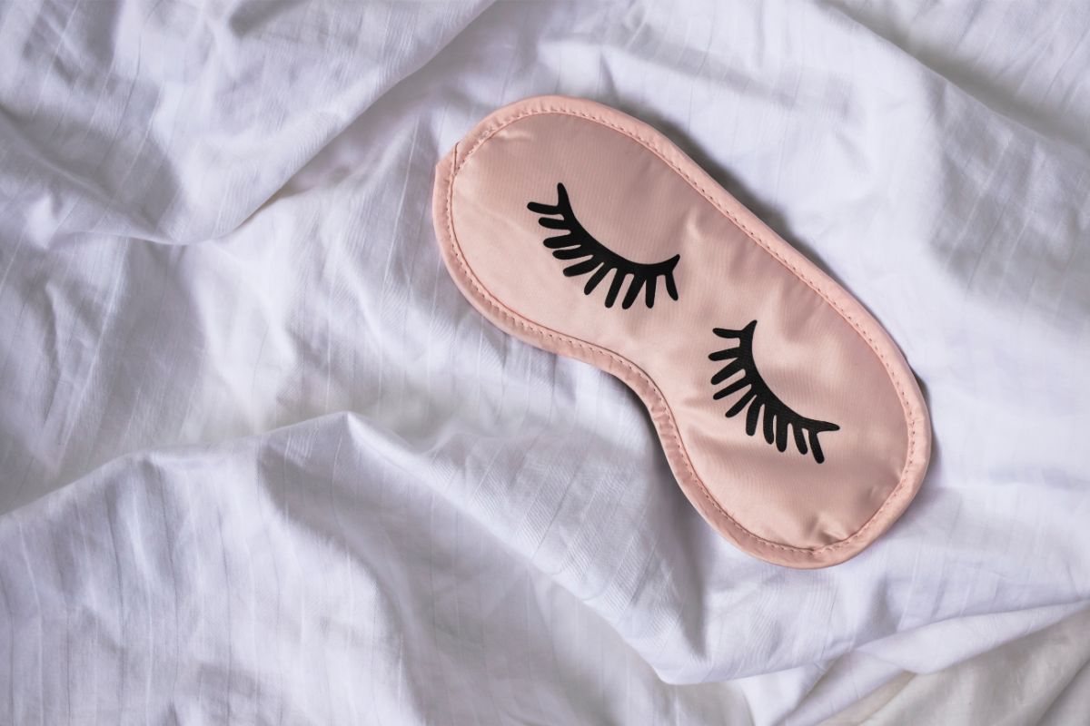 How to choose the best eye mask for deep sleep